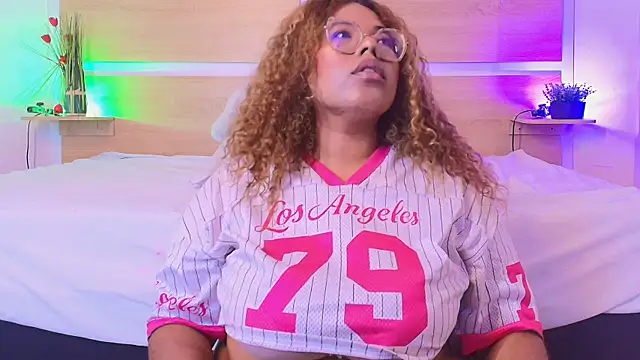  nickypurple  online show from March 20, 2026, 6:42 pm