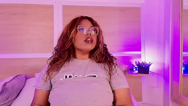  nickypurple  online show from May 28, 2026, 6:36 pm