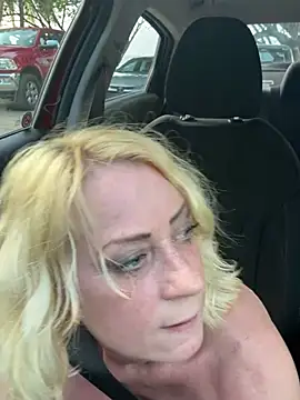 TiffaneyLove online show from March 5, 2026, 10:05 pm