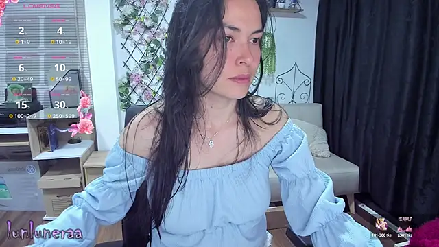 Snapshot of Lunlunera chatting on March 22, 2025, 3:41 am Lunlunera online show from March 22, 2025, 3:41 am