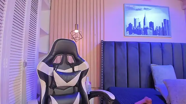 Snapshot of ashlye_miller_ chatting on March 28, 2026, 4:35 am ashlye miller online show from March 28, 2026, 4:35 am