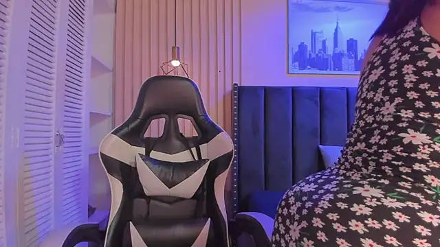 Snapshot of ashlye_miller_ chatting on April 2, 2026, 4:19 am ashlye miller online show from April 2, 2026, 4:19 am