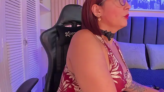 ashlye miller  online show from October 5, 2025, 4:25 am