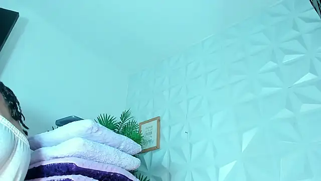 Snapshot of Hellen_Sky chatting on September 28, 2025, 11:06 am Hellen Sky online show from September 28, 2025, 11:06 am