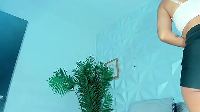 Snapshot of Hellen_Sky chatting on October 3, 2025, 7:15 pm Hellen Sky online show from October 3, 2025, 7:15 pm