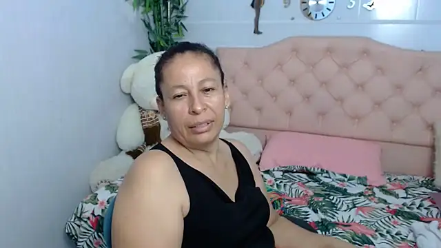 Snapshot of mature_martina chatting on September 30, 2025, 10:49 pm mature martina online show from September 30, 2025, 10:49 pm