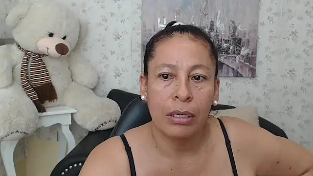 Snapshot of mature_martina chatting on April 30, 2026, 10:55 am mature martina online show from April 30, 2026, 10:55 am
