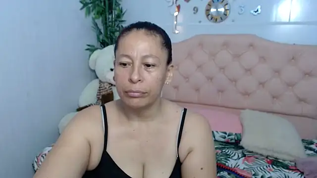 Snapshot of mature_martina chatting on September 21, 2025, 6:13 pm mature martina online show from September 21, 2025, 6:13 pm