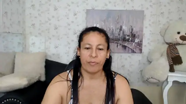 Snapshot of mature_martina chatting on May 31, 2026, 1:06 pm mature martina online show from May 31, 2026, 1:06 pm
