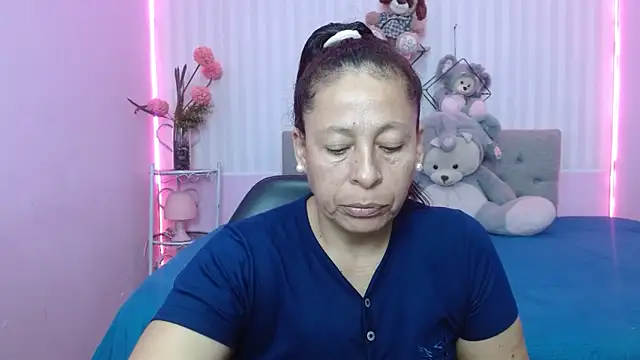 Snapshot of mature_martina chatting on May 22, 2026, 10:30 pm mature martina online show from May 22, 2026, 10:30 pm
