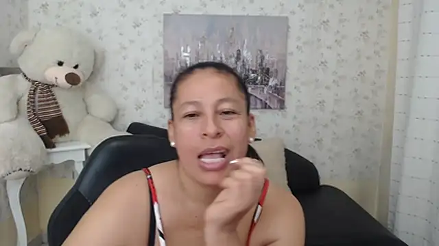 Snapshot of mature_martina chatting on April 29, 2026, 10:49 pm mature martina online show from April 29, 2026, 10:49 pm