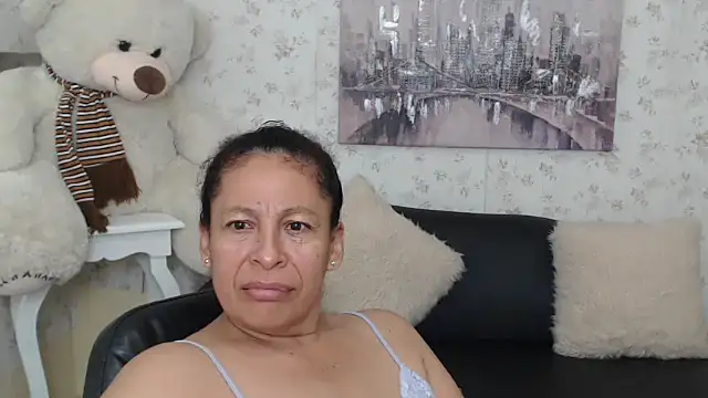 Snapshot of mature_martina chatting on May 12, 2026, 9:04 am mature martina online show from May 12, 2026, 9:04 am