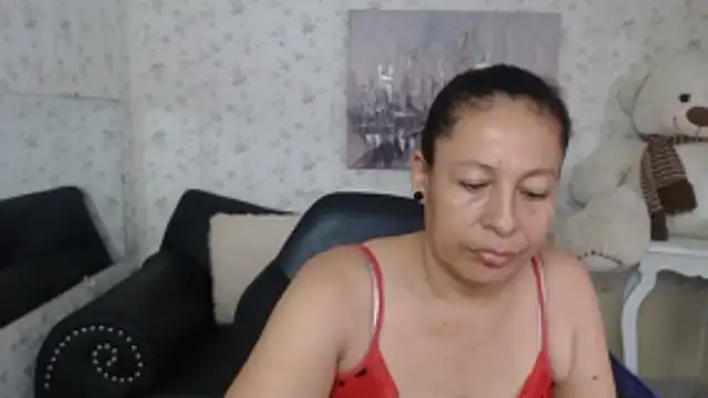 Snapshot of mature_martina chatting on May 26, 2026, 8:18 pm mature martina online show from May 26, 2026, 8:18 pm
