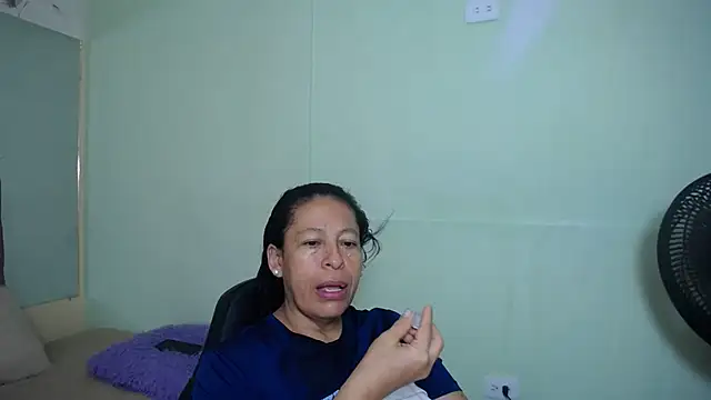 Snapshot of mature_martina chatting on February 25, 2025, 5:19 am mature martina online show from February 25, 2025, 5:19 am