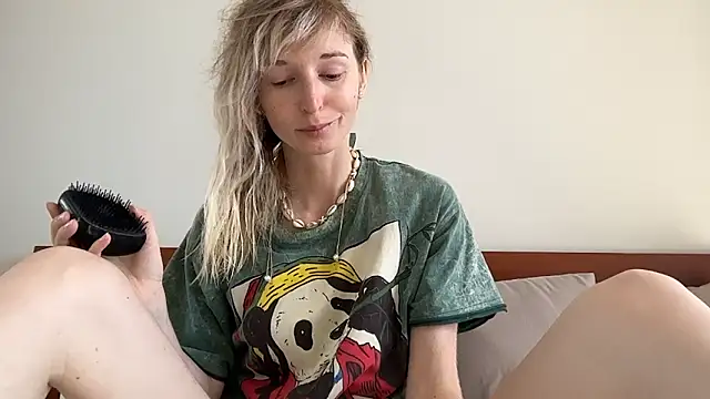 Snapshot of ivankai_ chatting on February 12, 2026, 3:17 am ivankai online show from February 12, 2026, 3:17 am