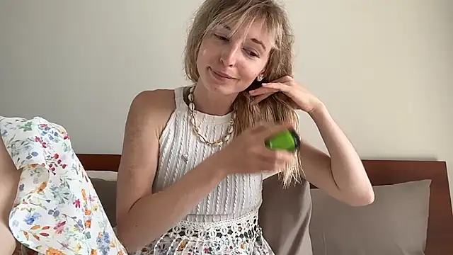 Snapshot of ivankai_ chatting on February 25, 2026, 3:18 am ivankai online show from February 25, 2026, 3:18 am