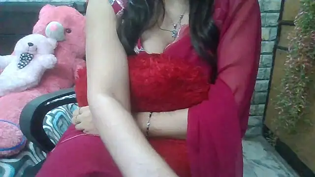 Snapshot of Sexy_iknoor chatting on March 10, 2025, 10:28 am Sexy iknoor online show from March 10, 2025, 10:28 am