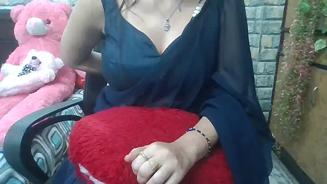 Snapshot of Sexy_iknoor chatting on March 13, 2025, 10:47 am Sexy iknoor online show from March 13, 2025, 10:47 am