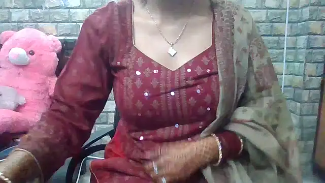 Snapshot of Sexy_iknoor chatting on October 10, 2025, 3:51 am Sexy iknoor online show from October 10, 2025, 3:51 am