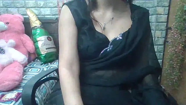 Snapshot of Sexy_iknoor chatting on March 18, 2025, 4:29 am Sexy iknoor online show from March 18, 2025, 4:29 am