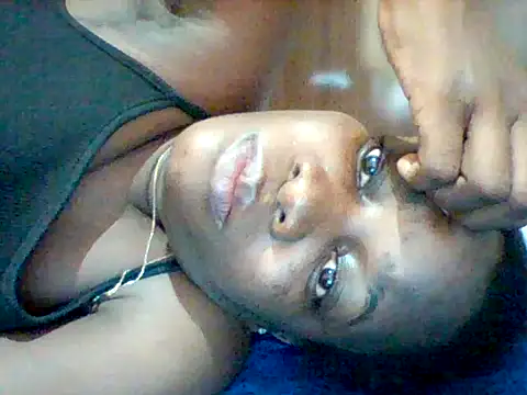 Snapshot of Alessandrajenna chatting on April 15, 2026, 8:31 am Alessandrajenna online show from April 15, 2026, 8:31 am