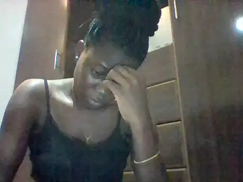 Snapshot of Alessandrajenna chatting on April 3, 2026, 7:42 pm Alessandrajenna online show from April 3, 2026, 7:42 pm