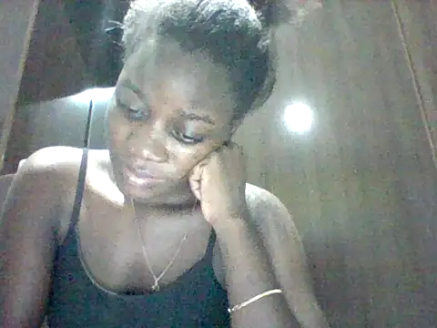 Snapshot of Alessandrajenna chatting on April 15, 2026, 7:58 pm Alessandrajenna online show from April 15, 2026, 7:58 pm