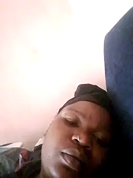 pretty-donna online show from November 2, 2025, 6:29 am