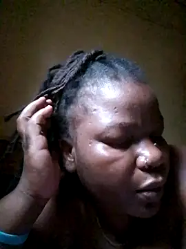 pretty-donna online show from October 29, 2025, 5:17 am