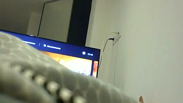 feline27 online show from September 28, 2025, 8:49 pm