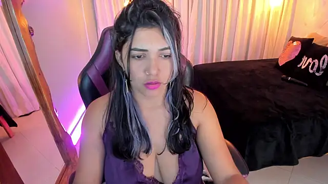 Snapshot of BonnieBad01 chatting on February 14, 2025, 10:25 pm BonnieBad01 online show from February 14, 2025, 10:25 pm