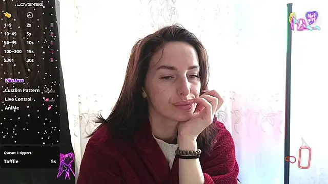 xx adrihanna xx online show from May 8, 2026, 6:17 am
