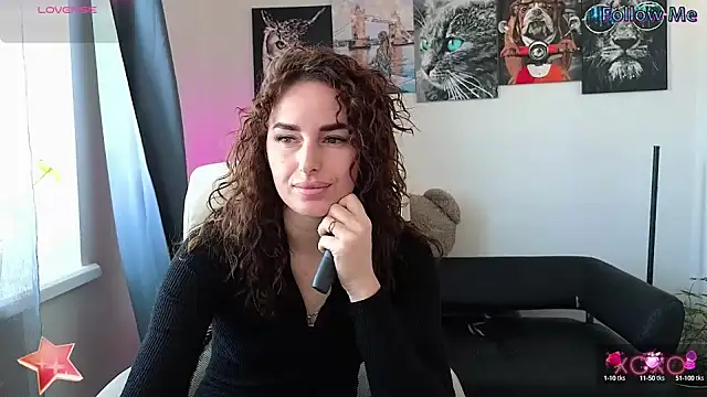 Snapshot of xx_adrihanna_xx chatting on February 21, 2025, 7:56 am xx adrihanna xx online show from February 21, 2025, 7:56 am