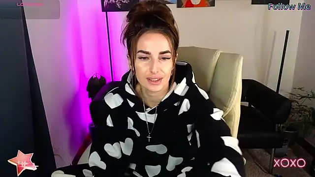 Snapshot of xx_adrihanna_xx chatting on March 11, 2025, 4:40 pm xx adrihanna xx online show from March 11, 2025, 4:40 pm
