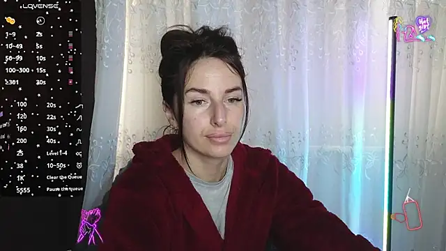 xx adrihanna xx online show from May 10, 2026, 6:39 am