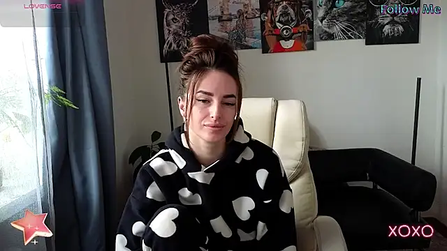Snapshot of xx_adrihanna_xx chatting on March 15, 2025, 7:53 am xx adrihanna xx online show from March 15, 2025, 7:53 am