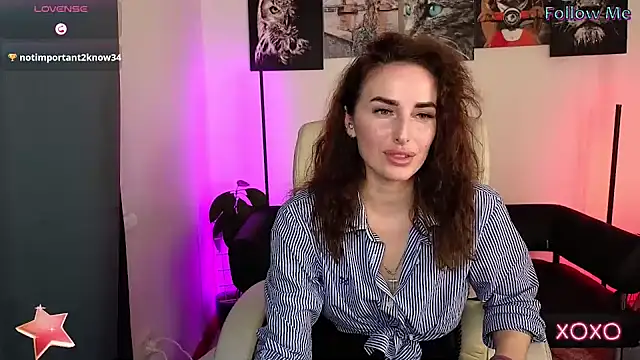 Snapshot of xx_adrihanna_xx chatting on February 24, 2025, 7:52 pm xx adrihanna xx online show from February 24, 2025, 7:52 pm