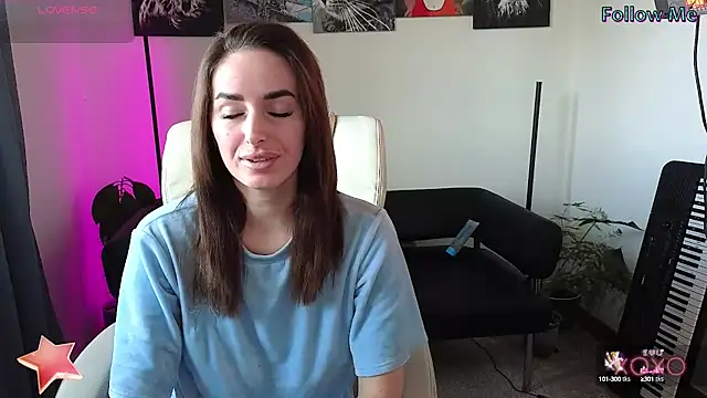 Snapshot of xx_adrihanna_xx chatting on February 28, 2025, 6:21 am xx adrihanna xx online show from February 28, 2025, 6:21 am