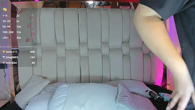 AbbieEdmond online show from March 9, 2025, 3:05 pm