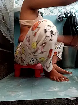 pretiHot online show from November 29, 2025, 6:13 am