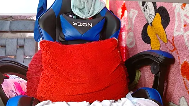 Snapshot of coral1727 chatting on March 3, 2025, 5:52 pm coral1727 online show from March 3, 2025, 5:52 pm