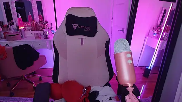 rachelbrooksxx online show from January 17, 2026, 6:00 pm