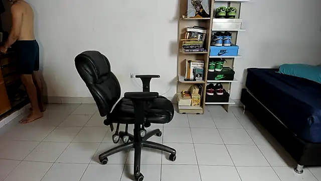 imtonny19 online show from December 22, 2025, 11:27 pm