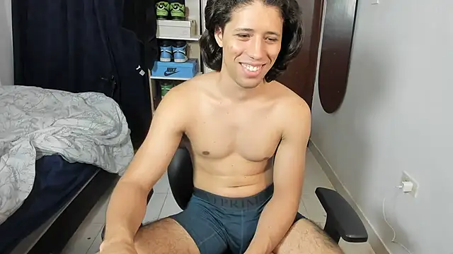 imtonny19 online show from March 3, 2026, 3:35 am