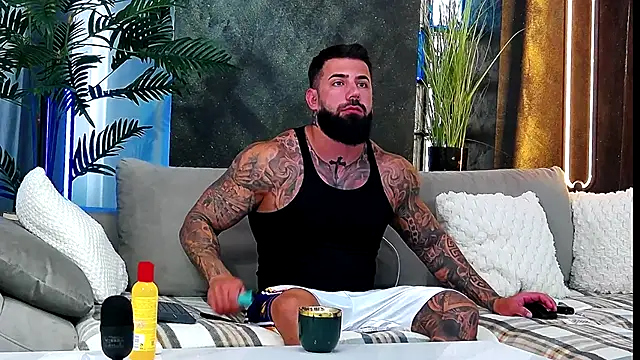 Snapshot of masterkingofmusclee chatting on September 26, 2025, 7:04 am masterkingofmusclee online show from September 26, 2025, 7:04 am