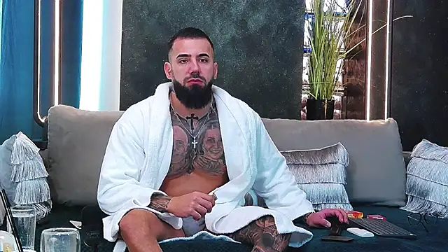 Snapshot of masterkingofmusclee chatting on March 5, 2025, 6:54 am masterkingofmusclee online show from March 5, 2025, 6:54 am