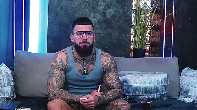 Snapshot of masterkingofmusclee chatting on March 7, 2025, 7:08 am masterkingofmusclee online show from March 7, 2025, 7:08 am