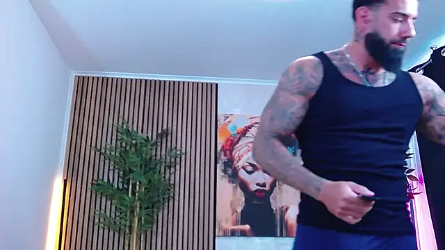 masterkingofmusclee online show from May 4, 2026, 7:55 am