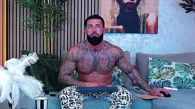 masterkingofmusclee online show from June 25, 2026, 8:08 am