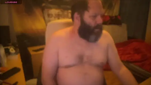 Snapshot of master_227 chatting on December 17, 2024, 1:18 am master 227 online show from December 17, 2024, 1:18 am